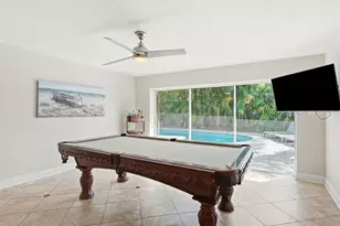 9165 136th St, Seminole, FL 33776 - Photo 17