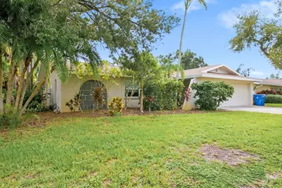 9165 136th Street, Seminole, FL 33776 - Photo 1
