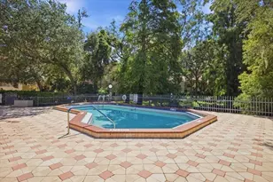 255 Los Prados Dr, Safety Harbor, FL 34695 - Photo 25