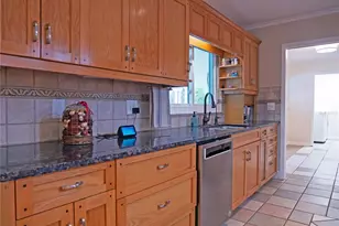615 Valle Vista Dr, Brandon, FL 33511 - Photo 11