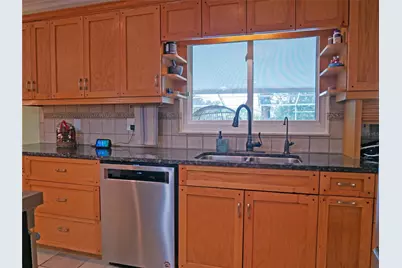 615 Valle Vista Drive, Brandon, FL 33511 - Photo 13