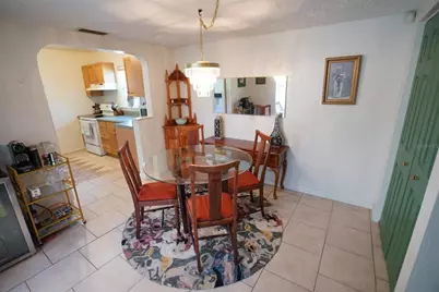 145 NE Lincoln Circle N, Saint Petersburg, FL 33702 - Photo 15