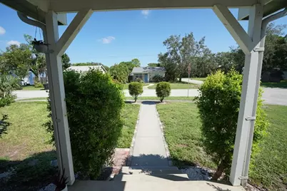 145 NE Lincoln Circle N, Saint Petersburg, FL 33702 - Photo 51