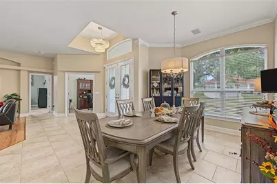 5109 Sylvan Oaks Drive, Valrico, FL 33596 - Photo 9