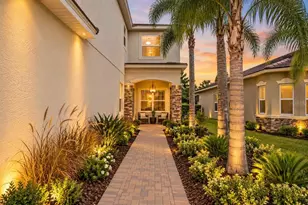 30980 Lindentree Dr, Wesley Chapel, FL 33543 - Photo 3