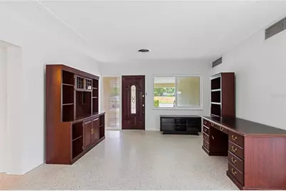 1431 Pinellas Point Drive S, Saint Petersburg, FL 33705 - Photo 9