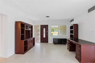 1431 Pinellas Point Dr S, Saint Petersburg, FL 33705 - Photo 9