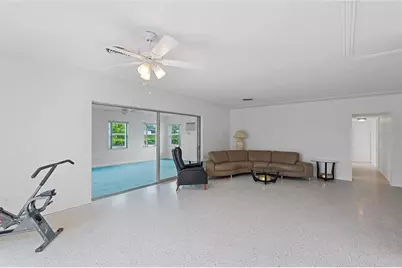 1431 Pinellas Point Drive S, Saint Petersburg, FL 33705 - Photo 13