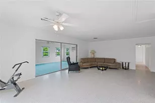 1431 Pinellas Point Dr S, Saint Petersburg, FL 33705 - Photo 13