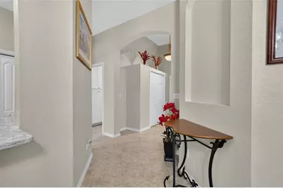 818 King Leon Way, Sun City Center, FL 33573 - Photo 11