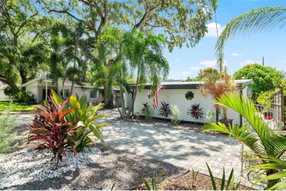 3004 W Bay Villa Avenue, Tampa, FL 33611 - Photo 3