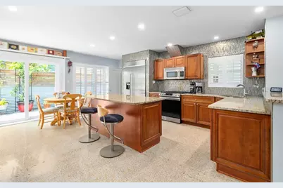 3004 W Bay Villa Avenue, Tampa, FL 33611 - Photo 7