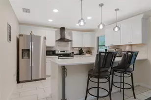 2158 Beverly Ln, Clearwater, FL 33763 - Photo 9