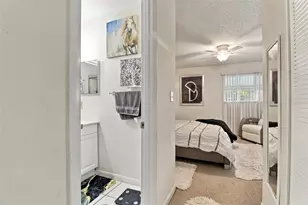 6346 Newtown Cir, Tampa, FL 33615 - Photo 19