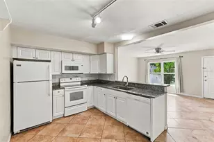 4927 Drift Tide Dr, New Port Richey, FL 34652 - Photo 7