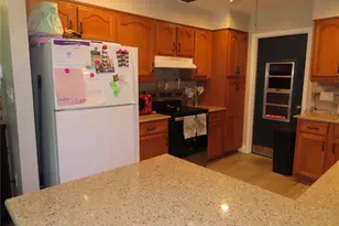 28524 Twinbrook Ln, Wesley Chapel, FL 33543 - Photo 7