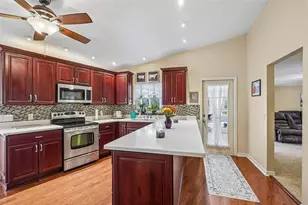 2373 W Apricot Dr, Beverly Hills, FL 34465 - Photo 9