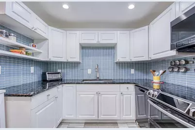 4681 1st Street NE #301, Saint Petersburg, FL 33703 - Photo 3