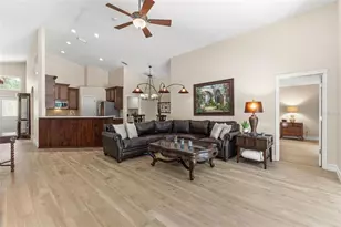 19221 Robin Perch Ln, Tampa, FL 33647 - Photo 9