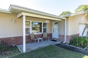 13800 87th Ave, Seminole, FL 33776 - Photo 5