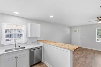 3721 E North Bay Street, Tampa, FL 33610 - Photo 15