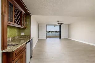 2775 Kipps Colony Dr S, Saint Petersburg, FL 33707 - Photo 13