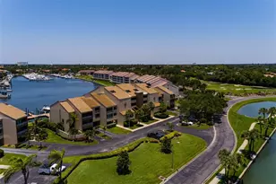 2775 Kipps Colony Dr S, Saint Petersburg, FL 33707 - Photo 43