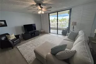 2775 Kipps Colony Dr S, Saint Petersburg, FL 33707 - Photo 17