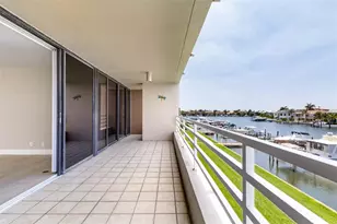 2775 Kipps Colony Dr S, Saint Petersburg, FL 33707 - Photo 31