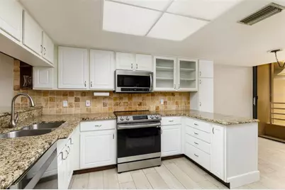 2775 Kipps Colony Drive S #205, Saint Petersburg, FL 33707 - Photo 9