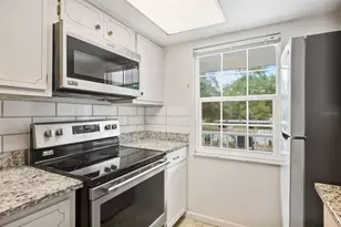 300 Clyde Ln, Dunedin, FL 34698 - Photo 11