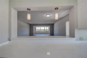 100 Bluff View Dr, Belleair Bluffs, FL 33770 - Photo 13