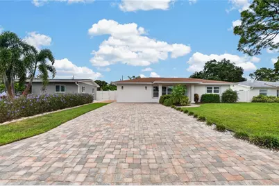 9043 2nd Street N, Saint Petersburg, FL 33702 - Photo 5