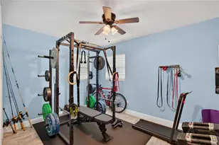 9043 2nd St N, Saint Petersburg, FL 33702 - Photo 37
