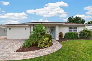 9043 2nd St N, Saint Petersburg, FL 33702 - Photo 1