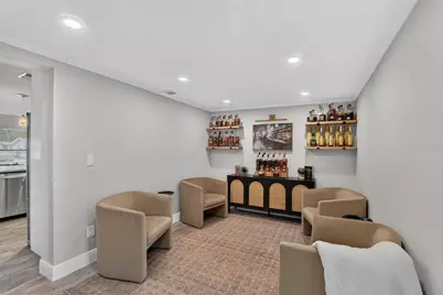 9043 2nd Street N, Saint Petersburg, FL 33702 - Photo 23