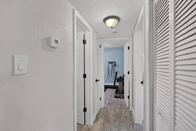 9043 2nd Street N, Saint Petersburg, FL 33702 - Photo 33