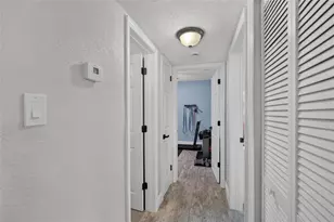 9043 2nd St N, Saint Petersburg, FL 33702 - Photo 33