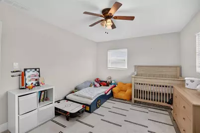 9043 2nd Street N, Saint Petersburg, FL 33702 - Photo 35