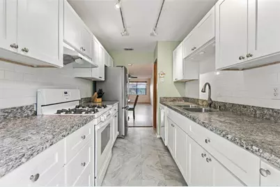 5971 Terrace Park Drive N #108, Saint Petersburg, FL 33709 - Photo 7