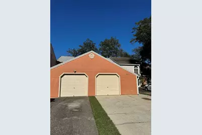 9459 Forest Hills Circle, Tampa, FL 33612 - Photo 17