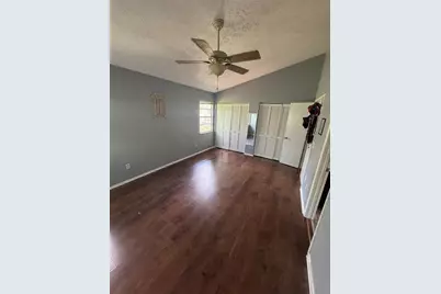 9459 Forest Hills Circle, Tampa, FL 33612 - Photo 11