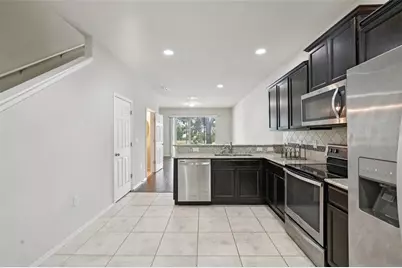 4935 White Sanderling Court, Tampa, FL 33619 - Photo 19
