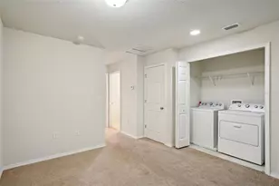 4935 White Sanderling Ct, Tampa, FL 33619 - Photo 33