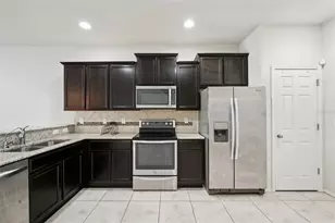 4935 White Sanderling Ct, Tampa, FL 33619 - Photo 21