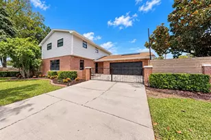 2818 Springdell Cir, Valrico, FL 33596 - Photo 71