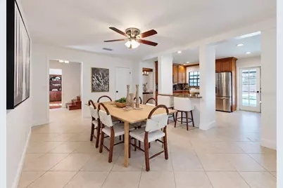 2818 Springdell Circle, Valrico, FL 33596 - Photo 5