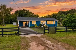 37716 Beth St, Dade City, FL 33525 - Photo 1
