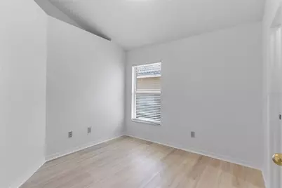 7713 Marbella Creek Avenue, Tampa, FL 33615 - Photo 21