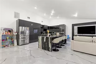 8019 N Gomez Ave, Tampa, FL 33614 - Photo 15